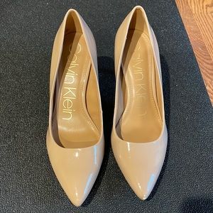Calvin Klein nude pumps